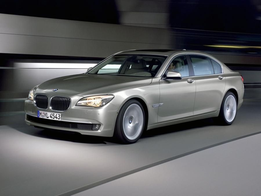  BMW 750Li 2008 года  (фото 11 из 16)